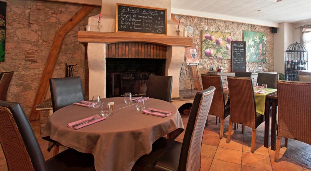 Hotel Logis - Les Pasteliers Lavaur (Tarn)
